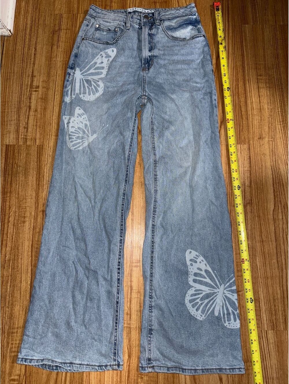 Vintage Y2K Tinseltown Light Wash Wide Leg Jeans with Butterfly Print